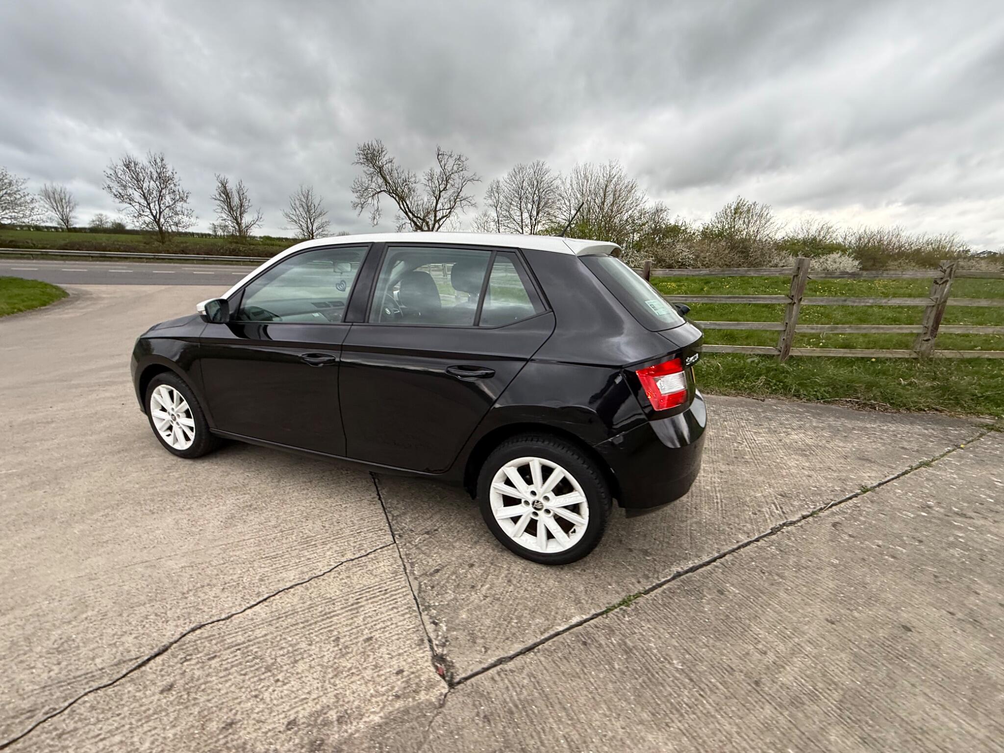 Skoda Fabia 1.0 TSI Colour Edition Euro 6 (s/s) 5dr — photo 59 of 90